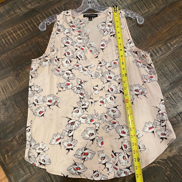 Banana Republic Silky Pink Floral V-neck Sleeveless Blouse Poppy Shirt Small Top - Picture 5 of 6